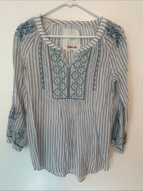 Johnny Was White and Blue Striped Embroidered Tunic, quarter sleeve size extra s